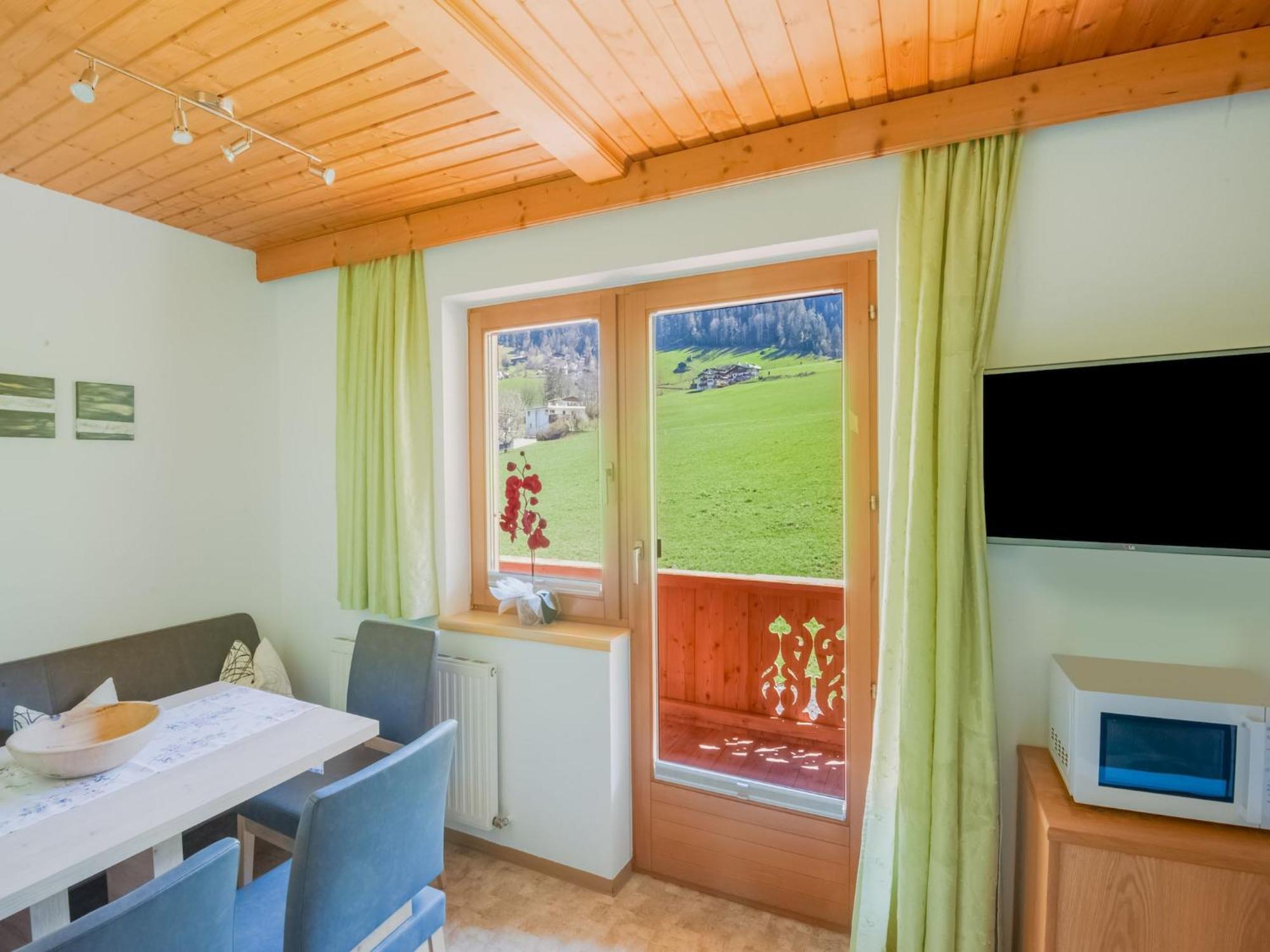 Apartment With Panoramic View Ramsau im Zillertal Bagian luar foto