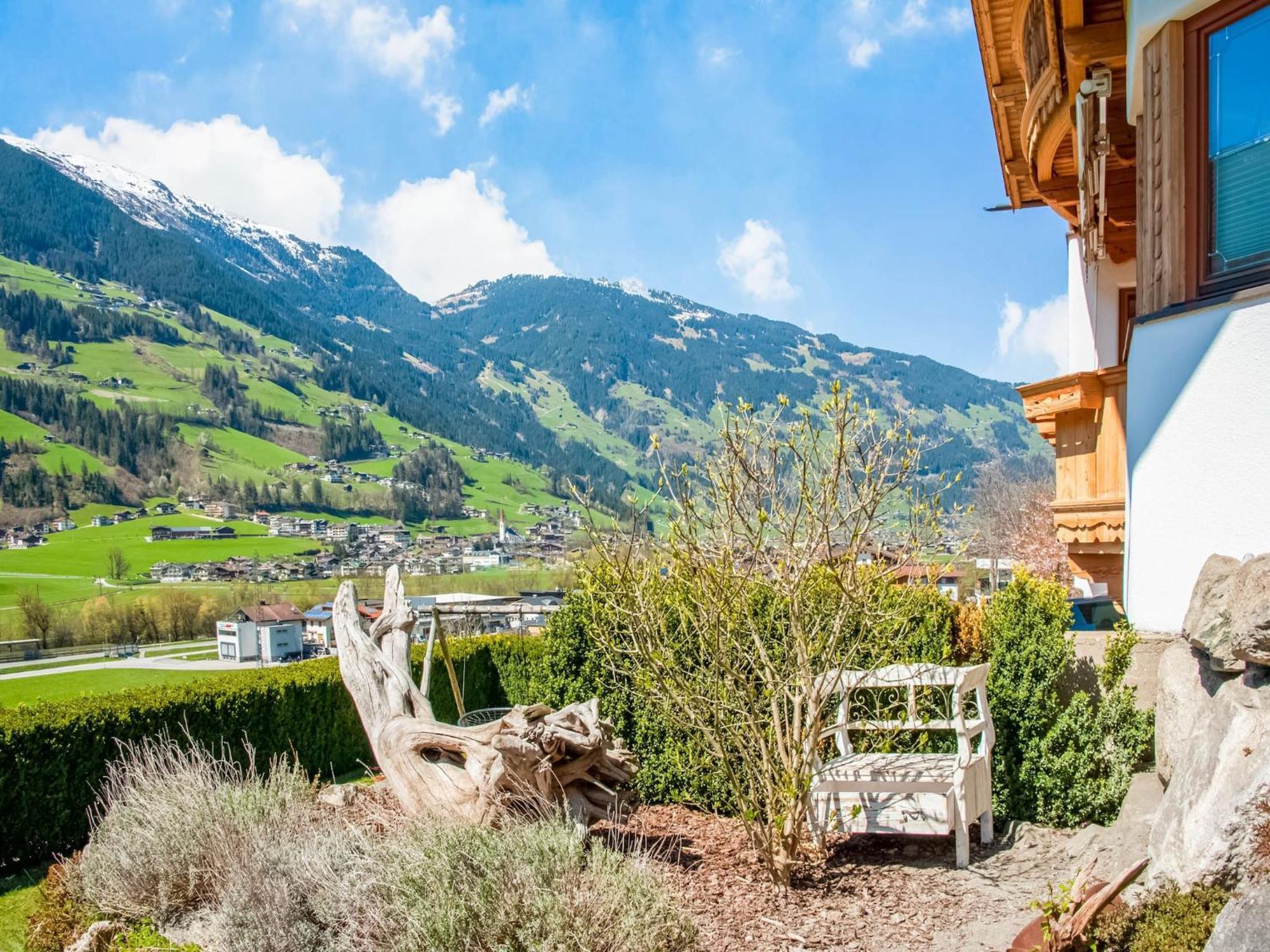 Apartment With Panoramic View Ramsau im Zillertal Bagian luar foto