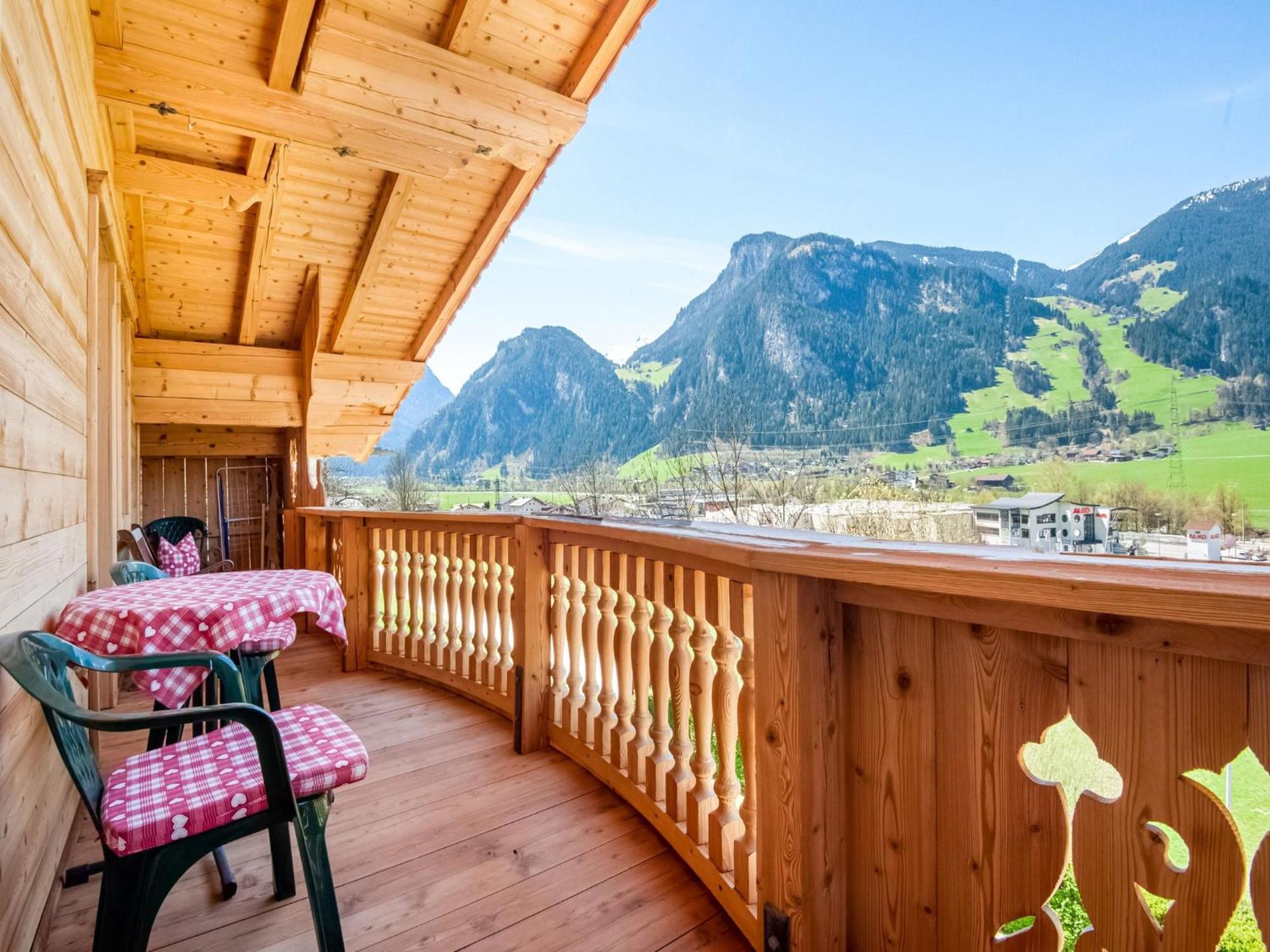 Apartment With Panoramic View Ramsau im Zillertal Bagian luar foto